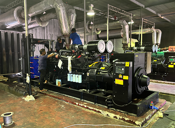 ��������4.6MW�����-�񷢡�΢����ϵͳ